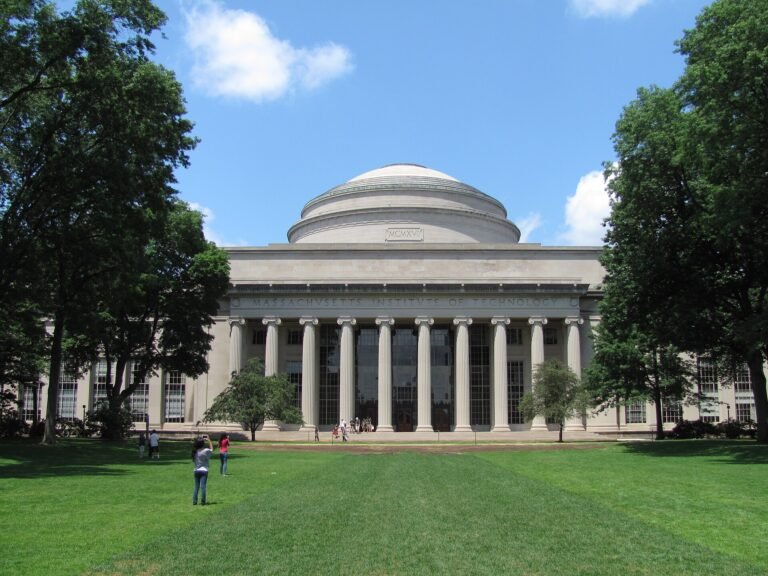 MIT Building 10 and the Great Dome